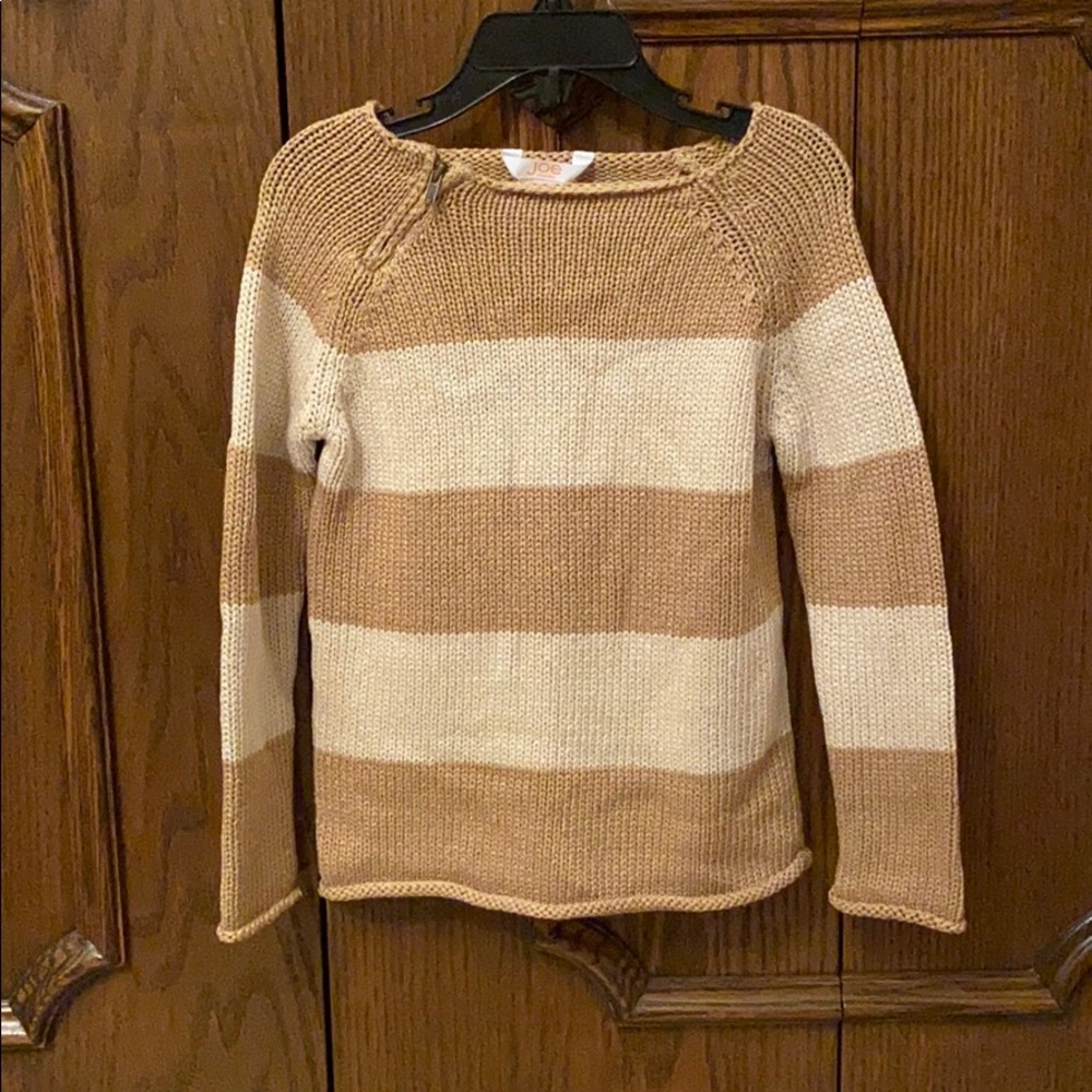 Girls sweater size 5